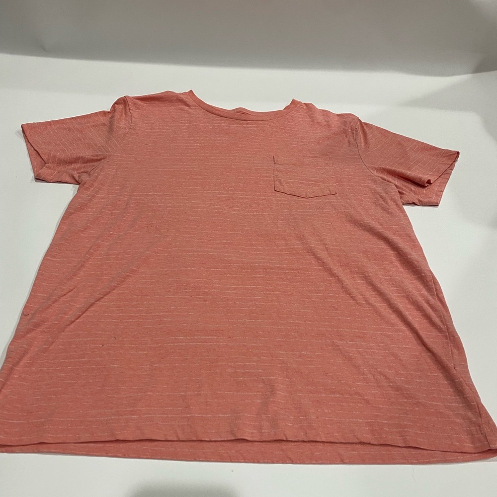 Old Navy Light orange Short Sleeve Tee. Mens size L